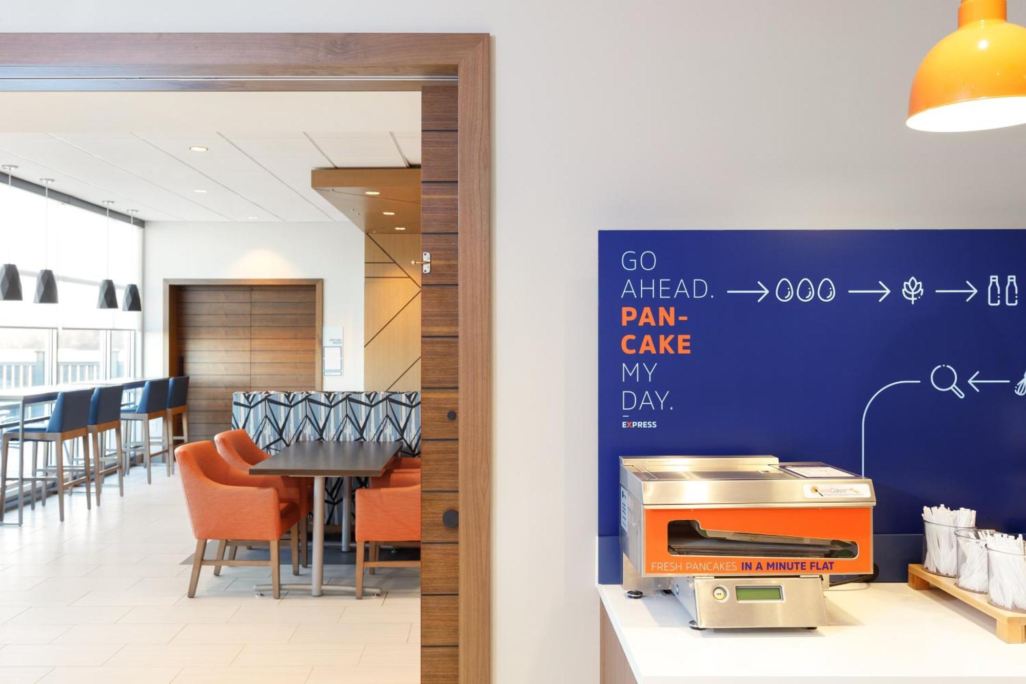 Holiday Inn Express Baltimore At The Stadiums By Ihg מראה חיצוני תמונה